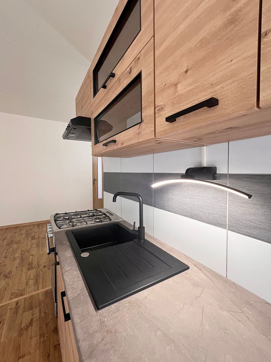 Pronájem bytu 2+1 60 m² – fotografie 3