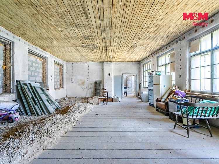Prodej komerčního prostoru, 1 300 m² (20 z 28)