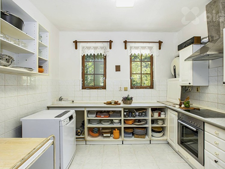 Prodej komerčního prostoru, 280 m² (11 z 32)