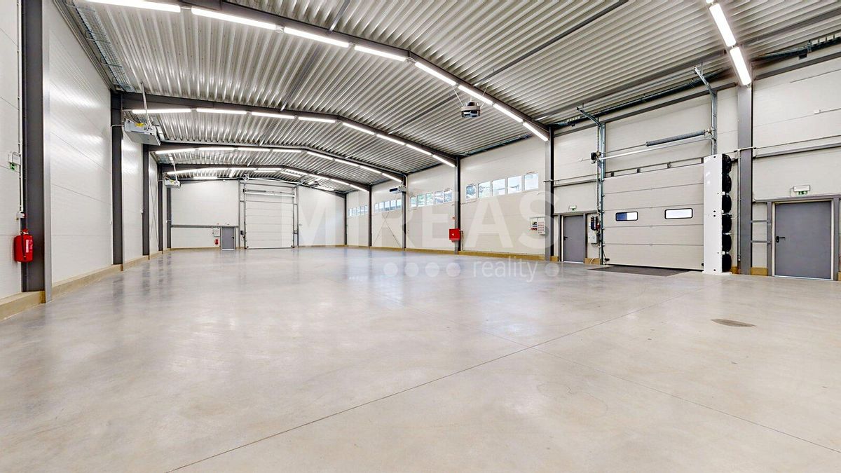 Pronájem výrobní haly, prostoru 899 m² – fotografie 2