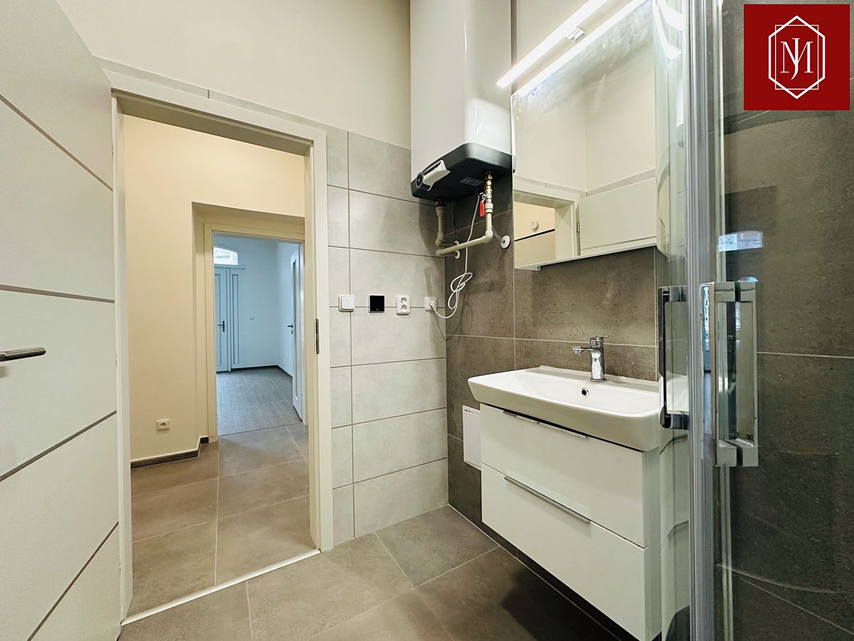 Pronájem bytu 1+kk 34 m² – fotografie 5