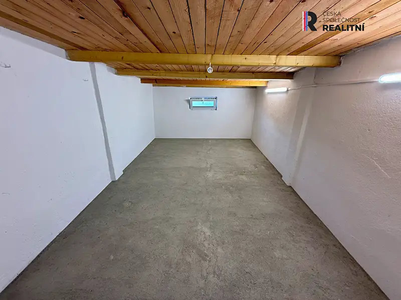 Prodej garáže 26 m², Karlovy Vary – náhled fotky 2