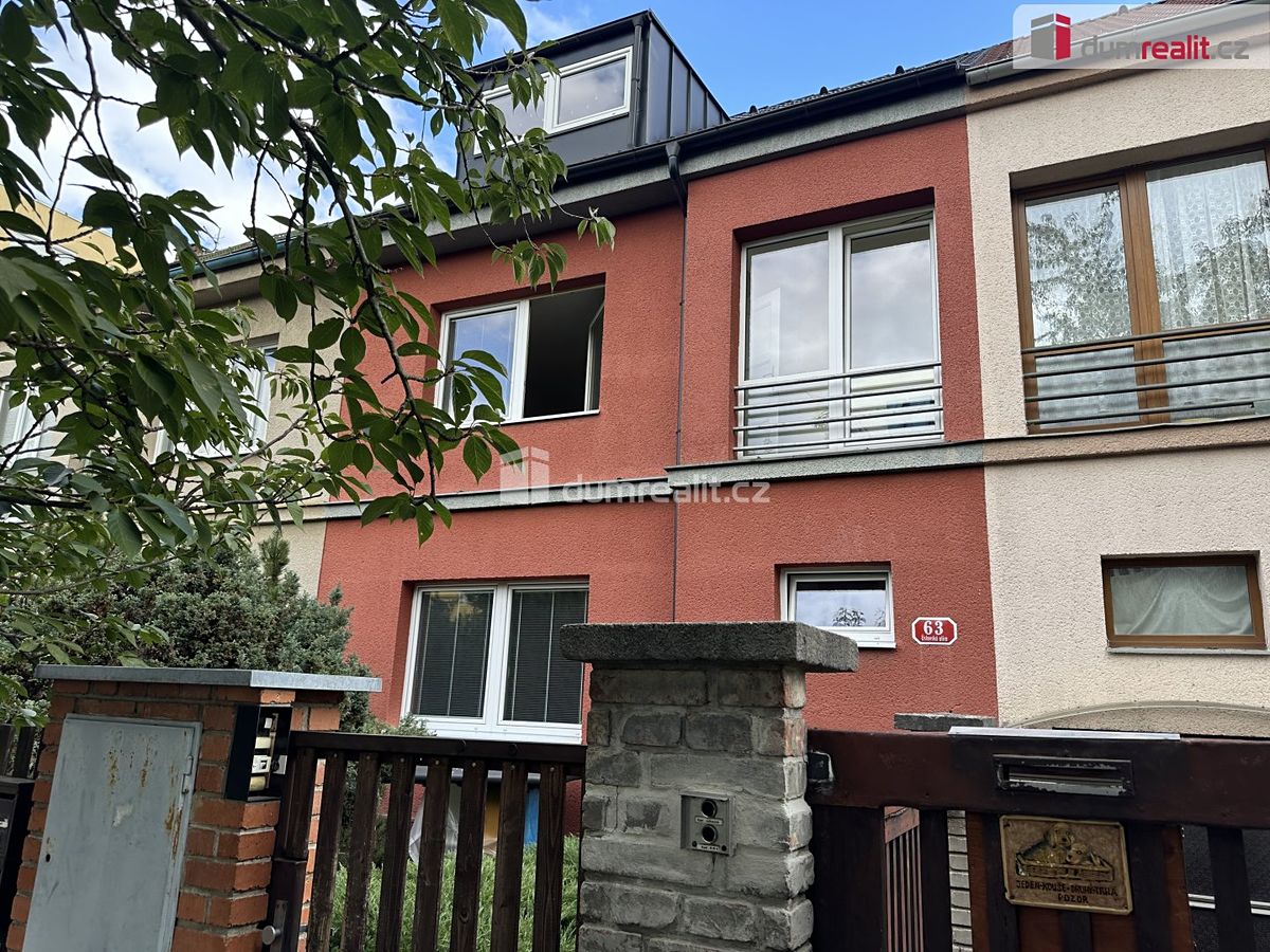 Pronájem bytu 2+1 58 m² – fotografie 3