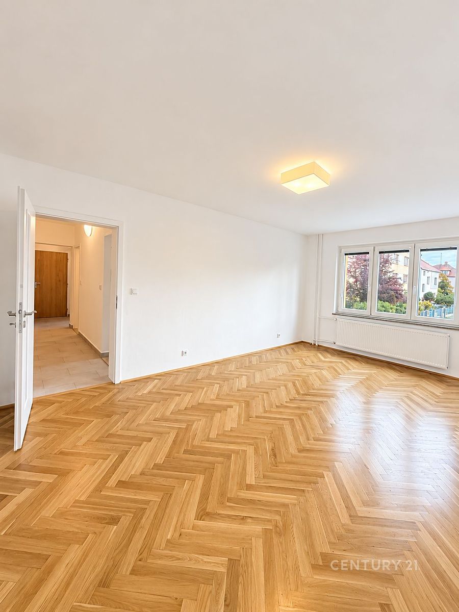Pronájem bytu 3+1 76 m² – fotografie 2