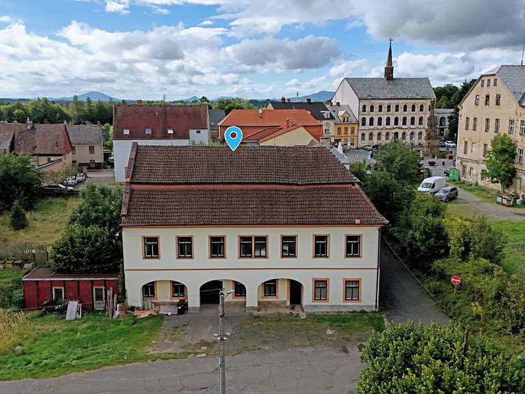 Haus zum Kauf, 475 m² (1 von 38)