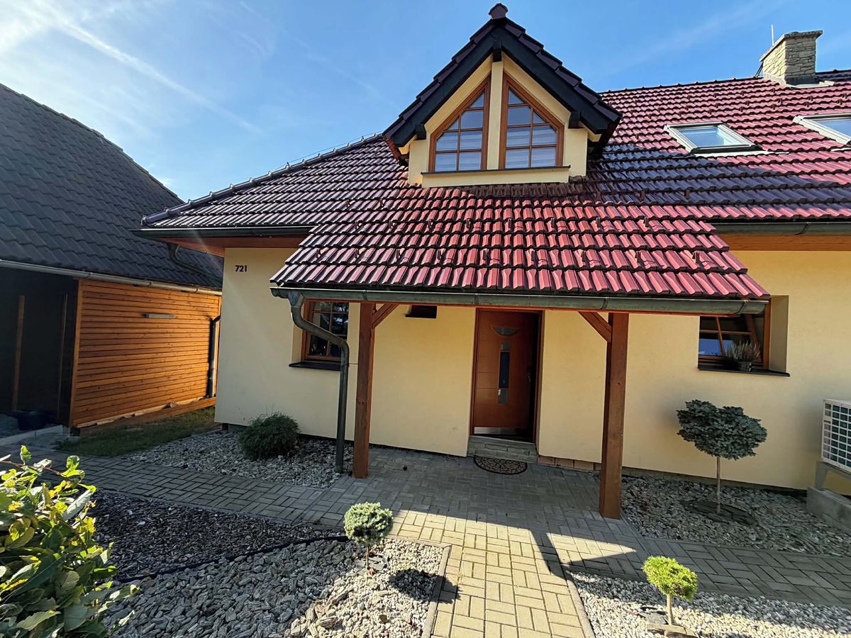 Prodej rodinného domu 237 m², pozemek 1202 m² – fotografie 4