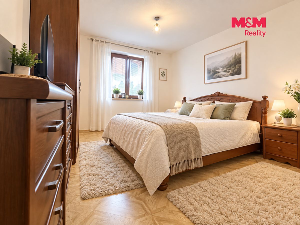 Prodej rodinného domu 300 m², pozemek 860 m² – fotografie 5