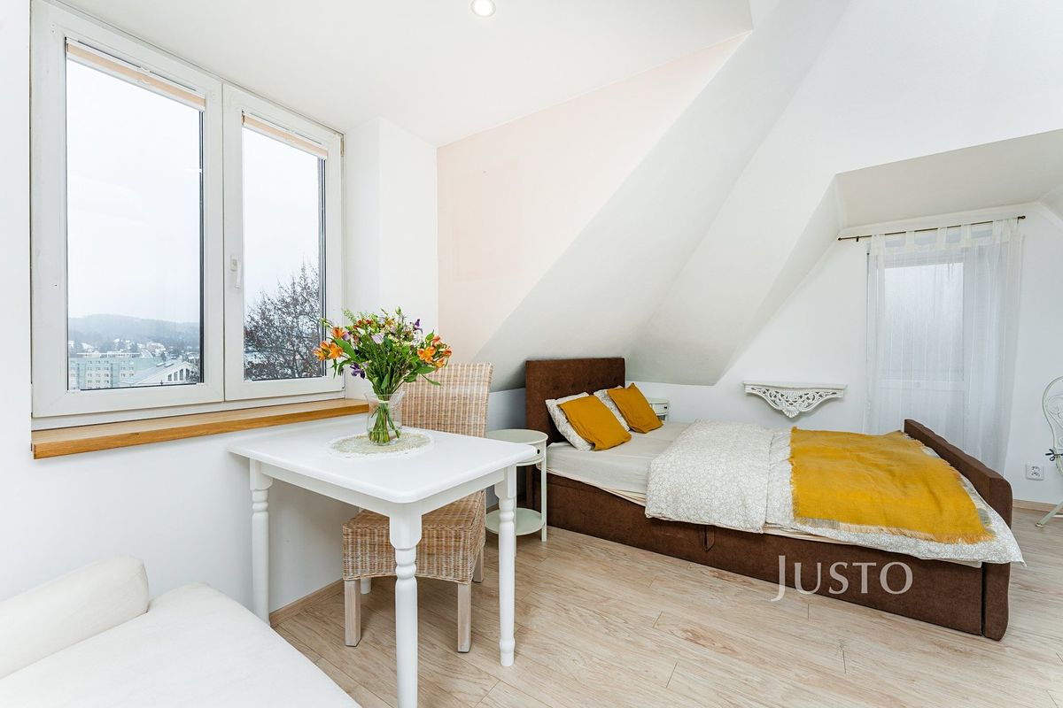 Pronájem bytu 1+kk 32 m²