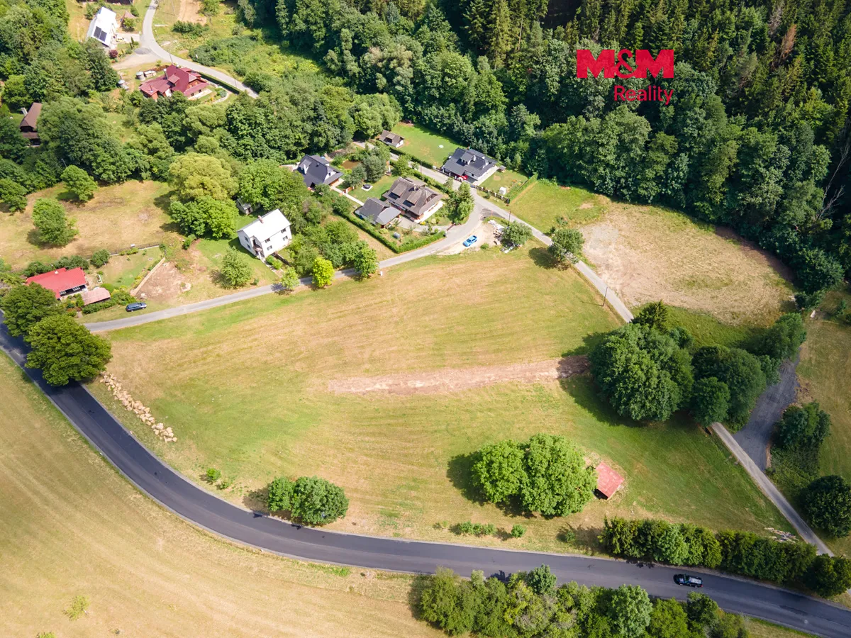 Prodej stavebního pozemku 1818 m²