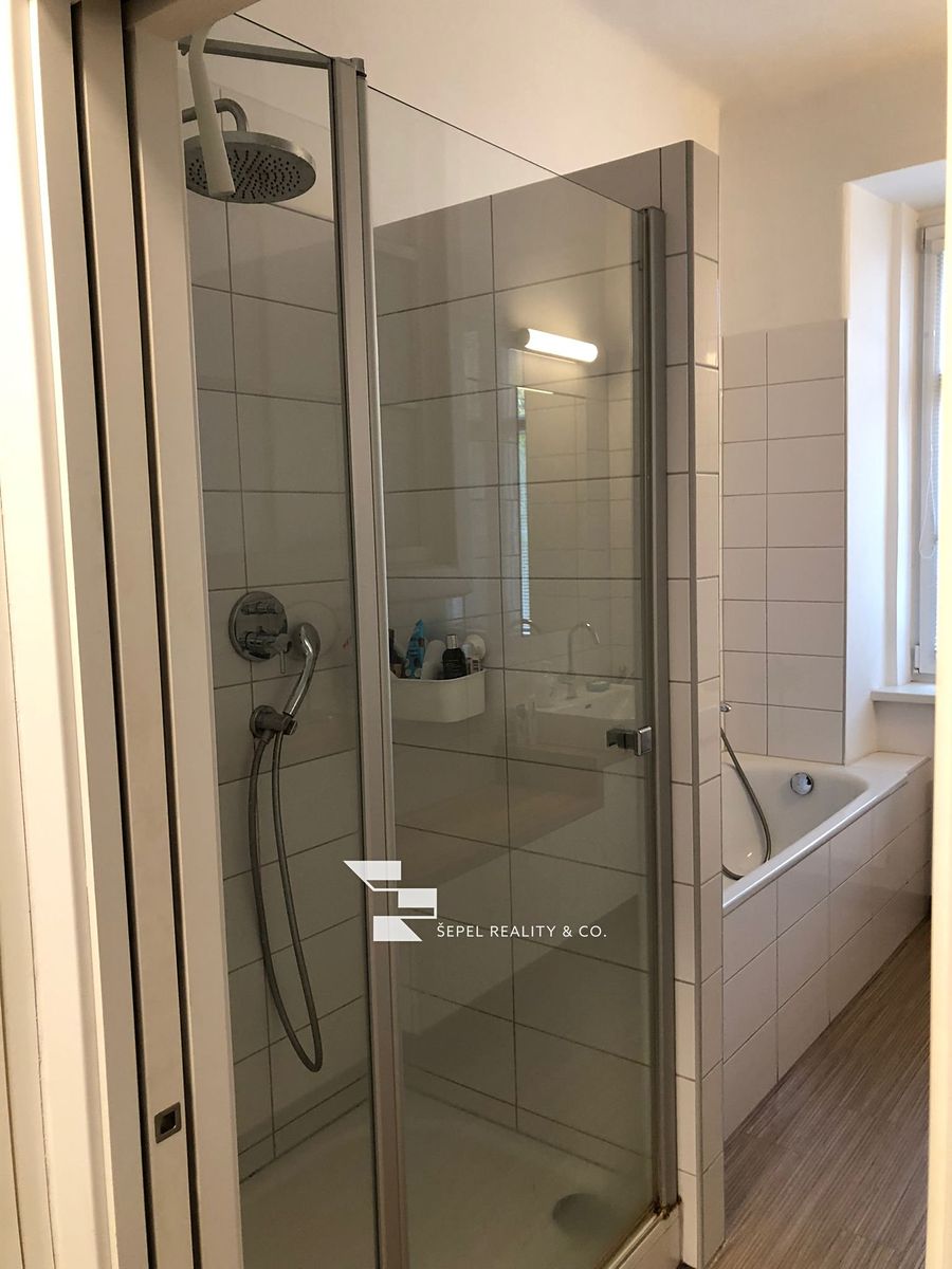 Pronájem bytu 2+1 83 m² – fotografie 3