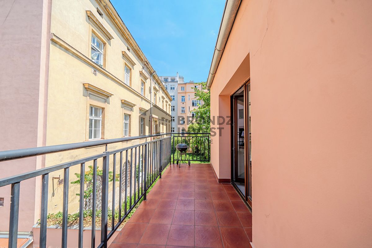 Pronájem bytu 2+kk 60 m² – fotografie 3