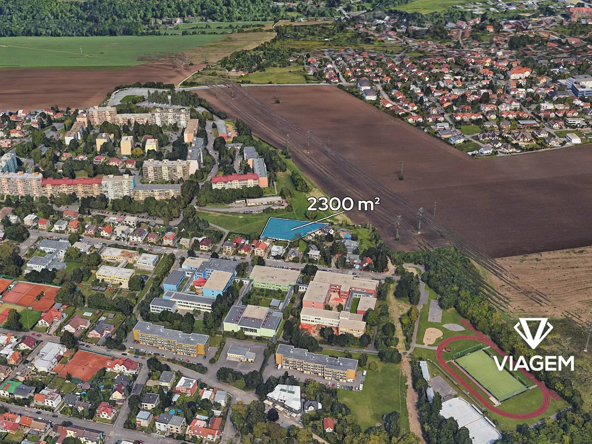 Prodej komerčního pozemku 2300 m²