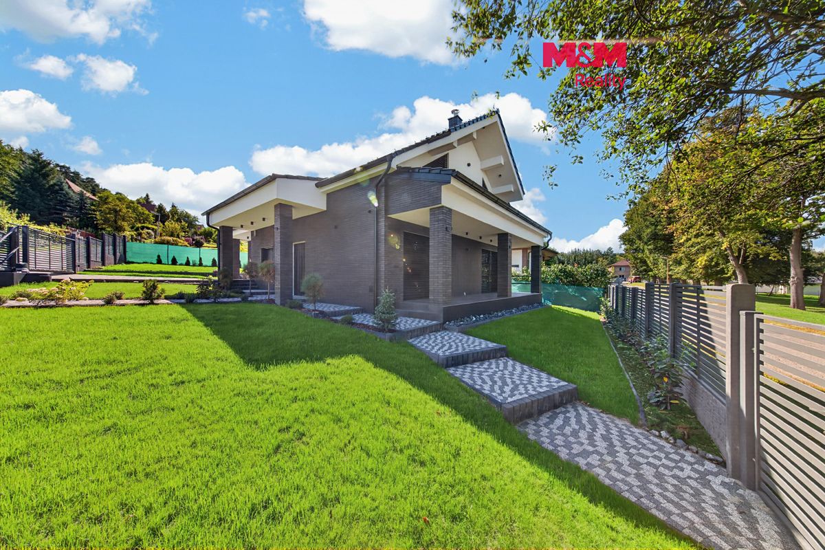 Prodej rodinného domu 249 m², pozemek 602 m²