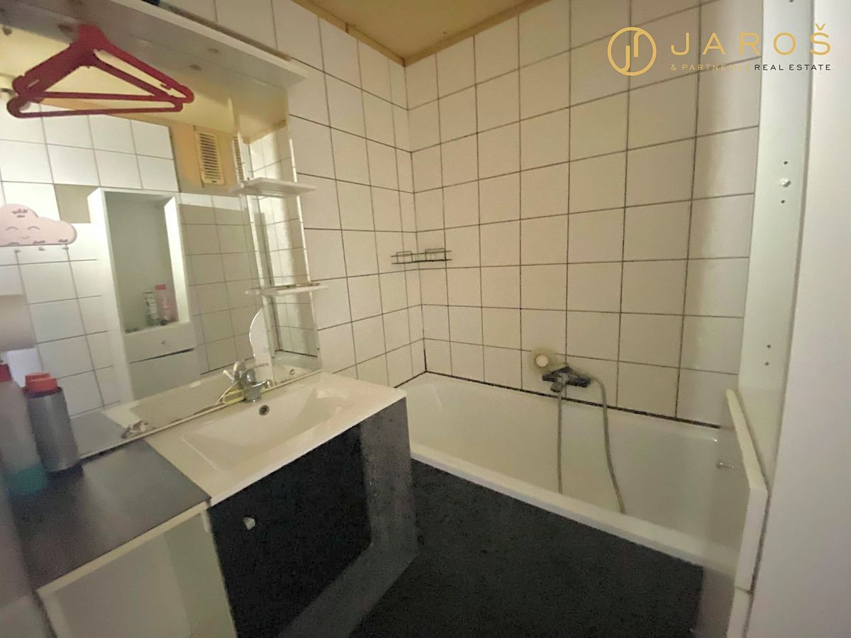 Pronájem bytu 2+1 53 m² – fotografie 4