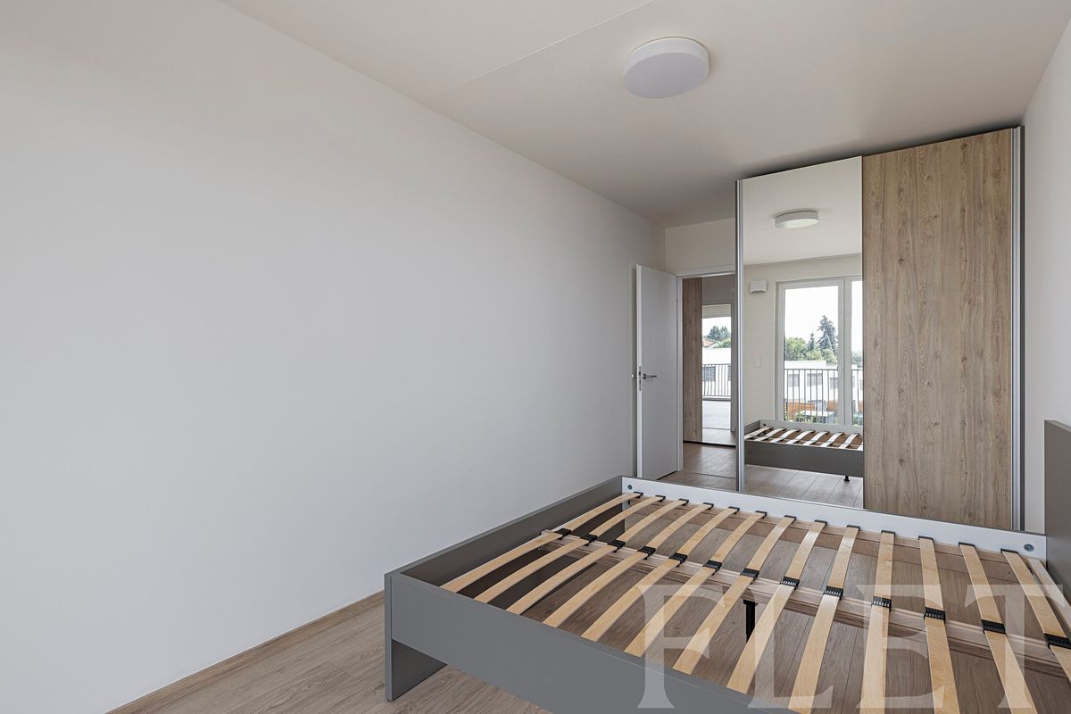 Pronájem bytu 2+kk 51 m² – fotografie 3