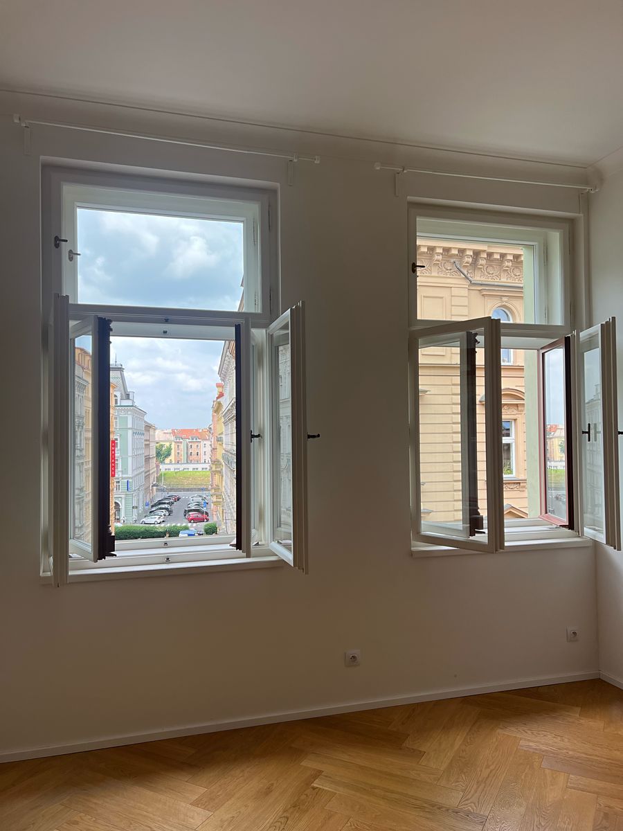 Pronájem bytu 2+kk 58 m² – fotografie 2