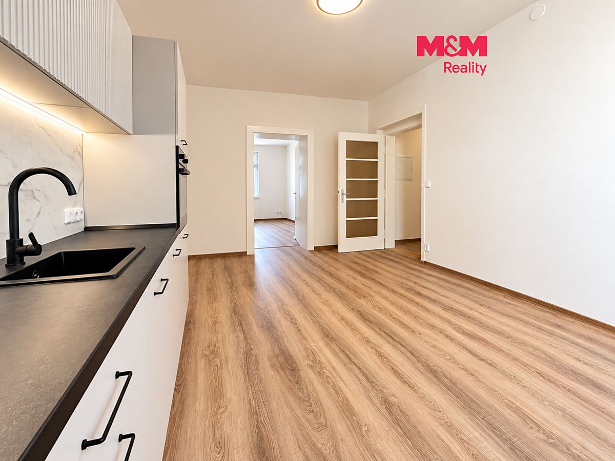 Pronájem bytu 4+kk 98 m²