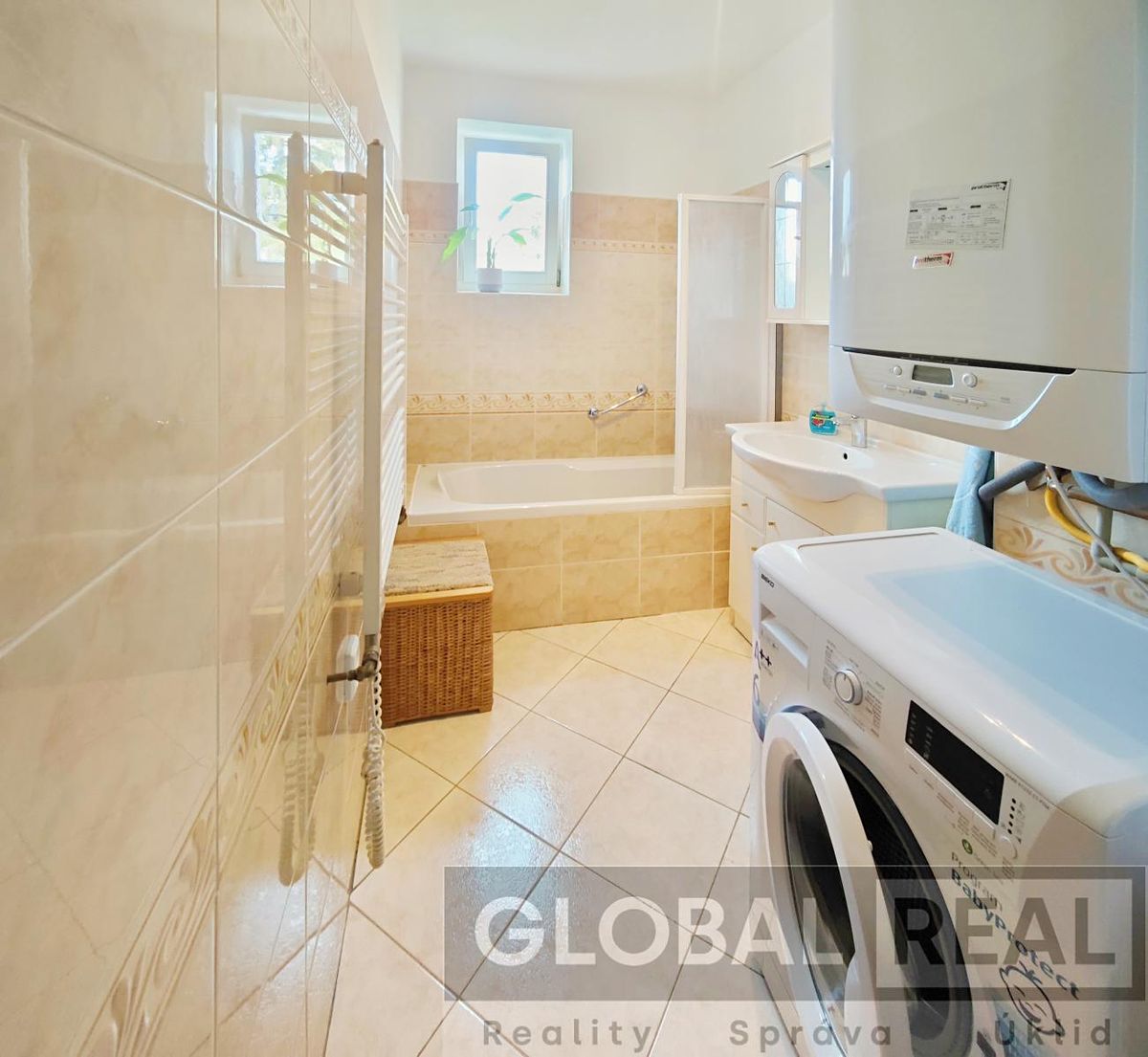 Pronájem bytu 2+1 54 m² – fotografie 3