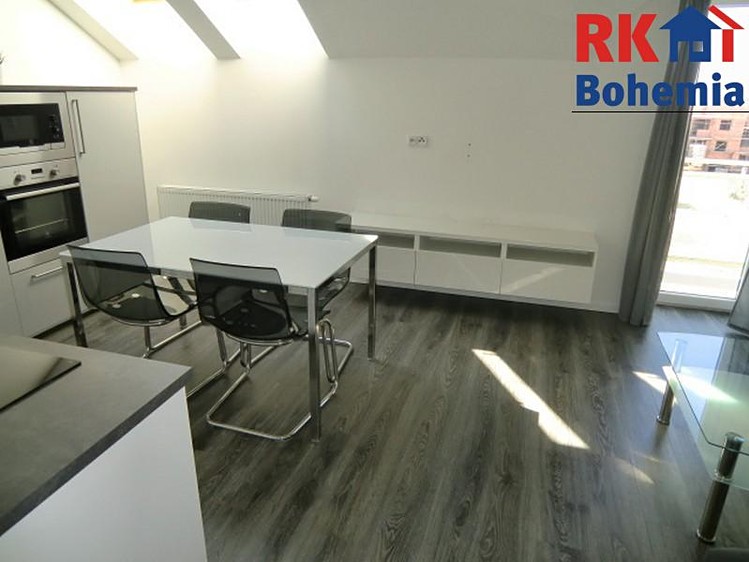 Квартира 2+kk в оренду, 52 м² (8 з 17)