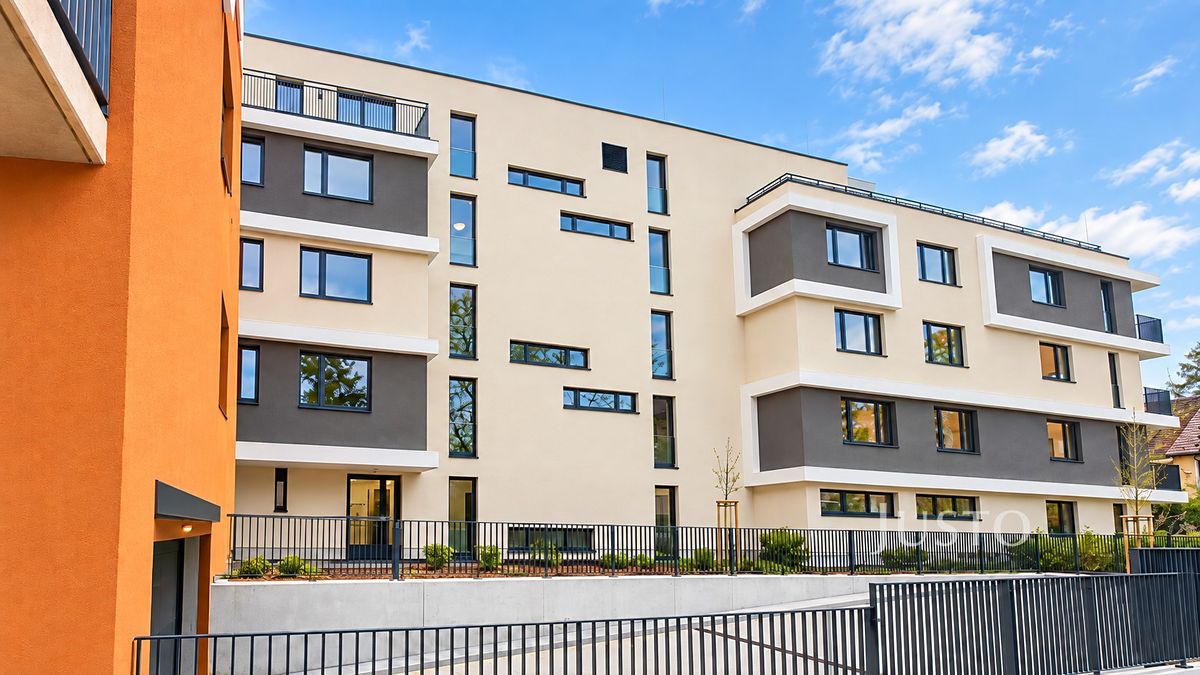 Pronájem bytu 2+kk 57 m² – fotografie 2