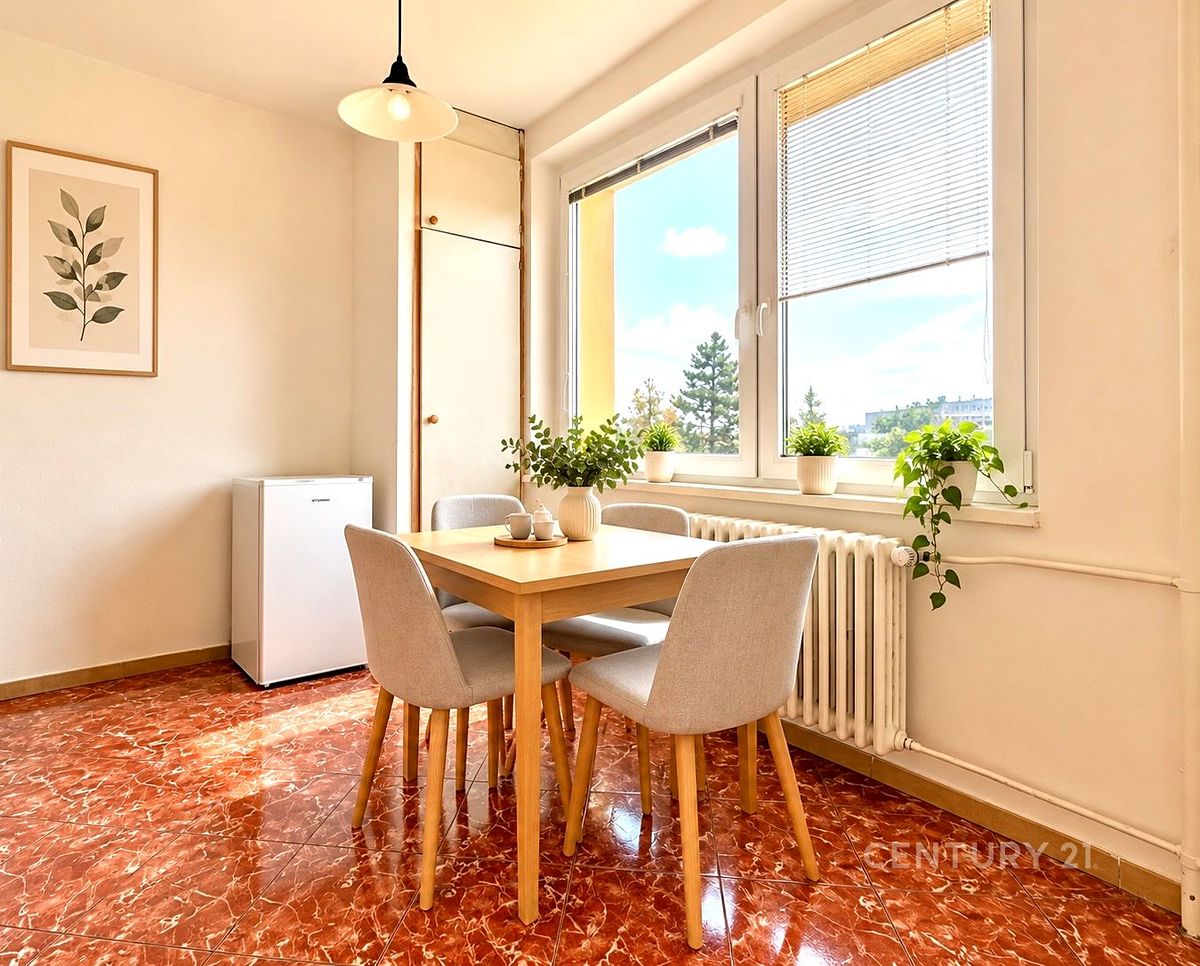 Pronájem bytu 2+1 62 m² – fotografie 3
