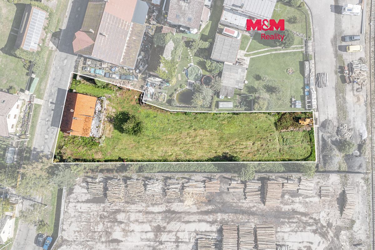 Prodej stavebního pozemku 1403 m²