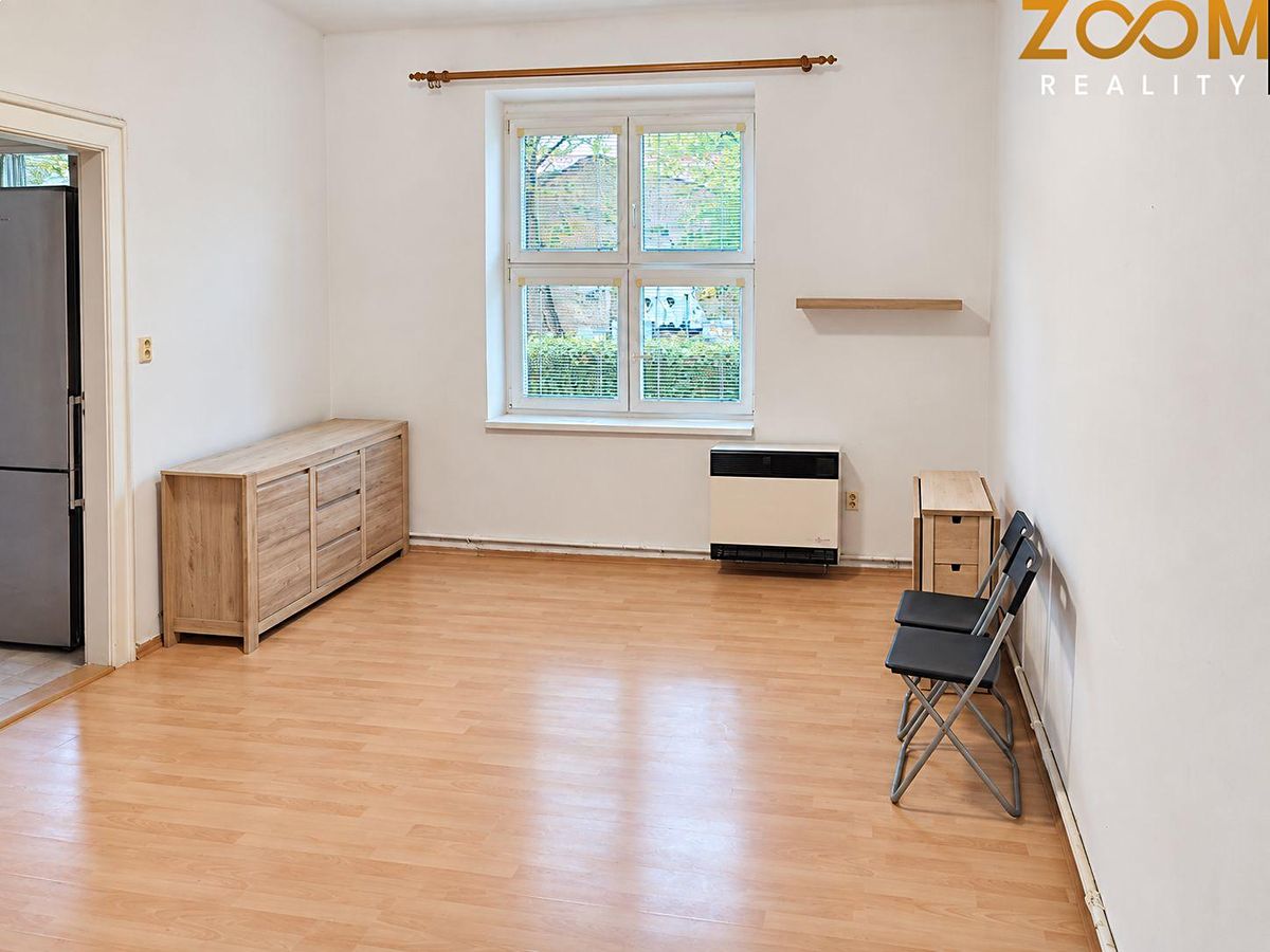 Pronájem bytu 2+kk 42 m² – fotografie 4
