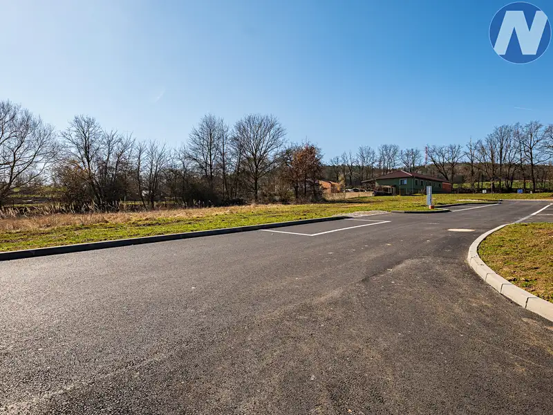 Prodej stavebního pozemku 906 m², Bernartice – náhled fotky 2