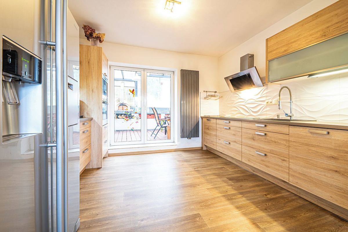 Prodej rodinného domu 154 m², pozemek 349 m² – fotografie 2