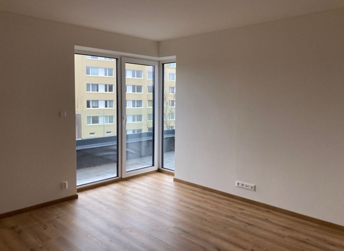 Pronájem bytu 1+kk 30 m² – fotografie 4