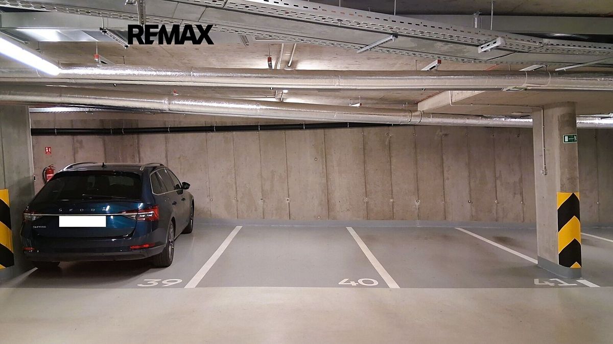 Prodej garážového stání 13 m² – fotografie 2