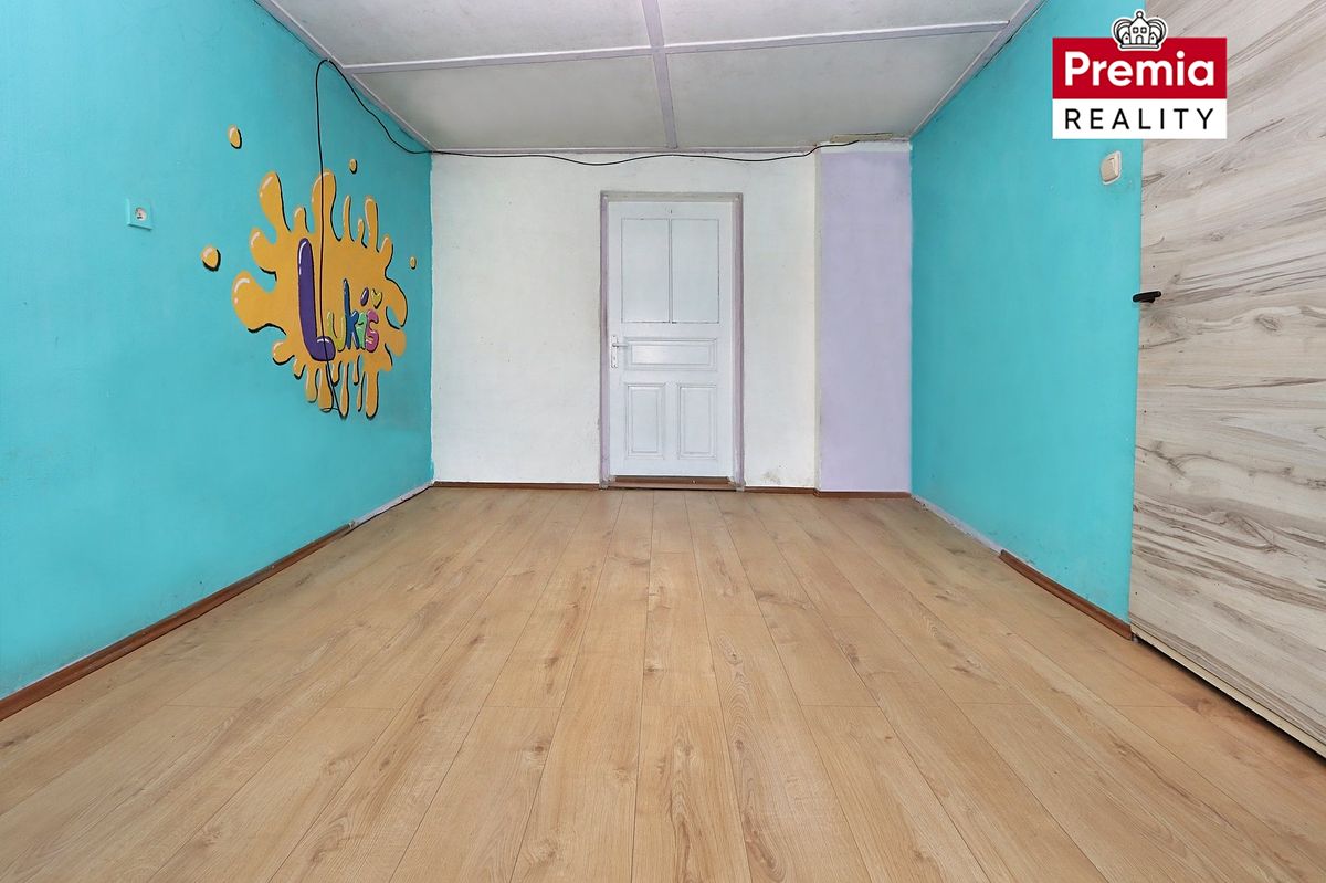 Prodej rodinného domu 230 m², pozemek 833 m² – fotografie 4