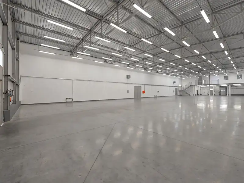 Pronájem skladového prostoru 1395 m², Praha – náhled fotky 1