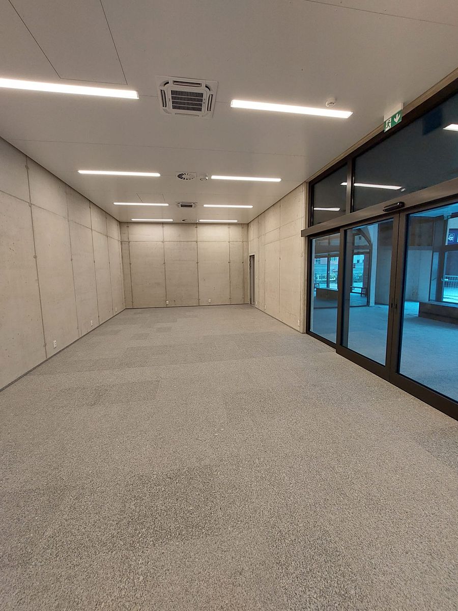 Pronájem obchodního prostoru 74 m² – fotografie 3