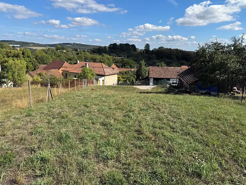 Prodej stavebního pozemku 1100 m², Synalov – náhled fotky 2