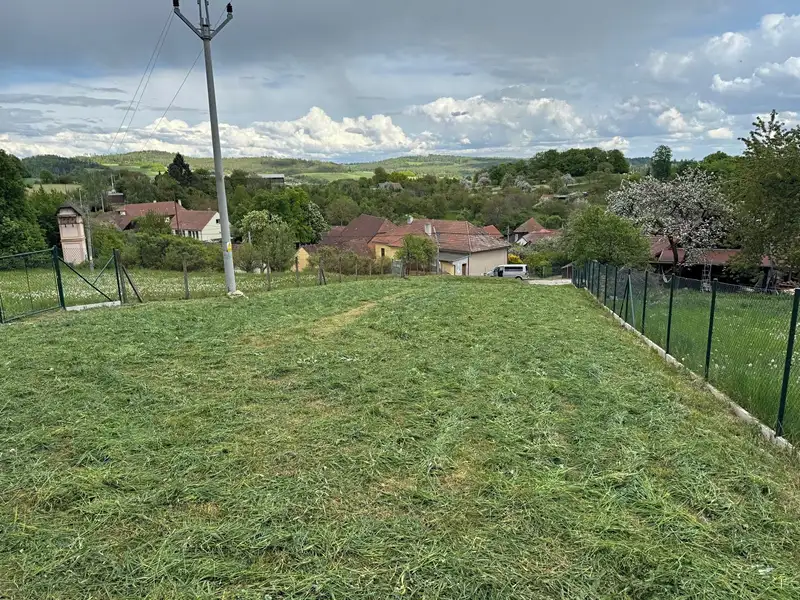 Prodej stavebního pozemku 1100 m², Synalov – náhled fotky 3