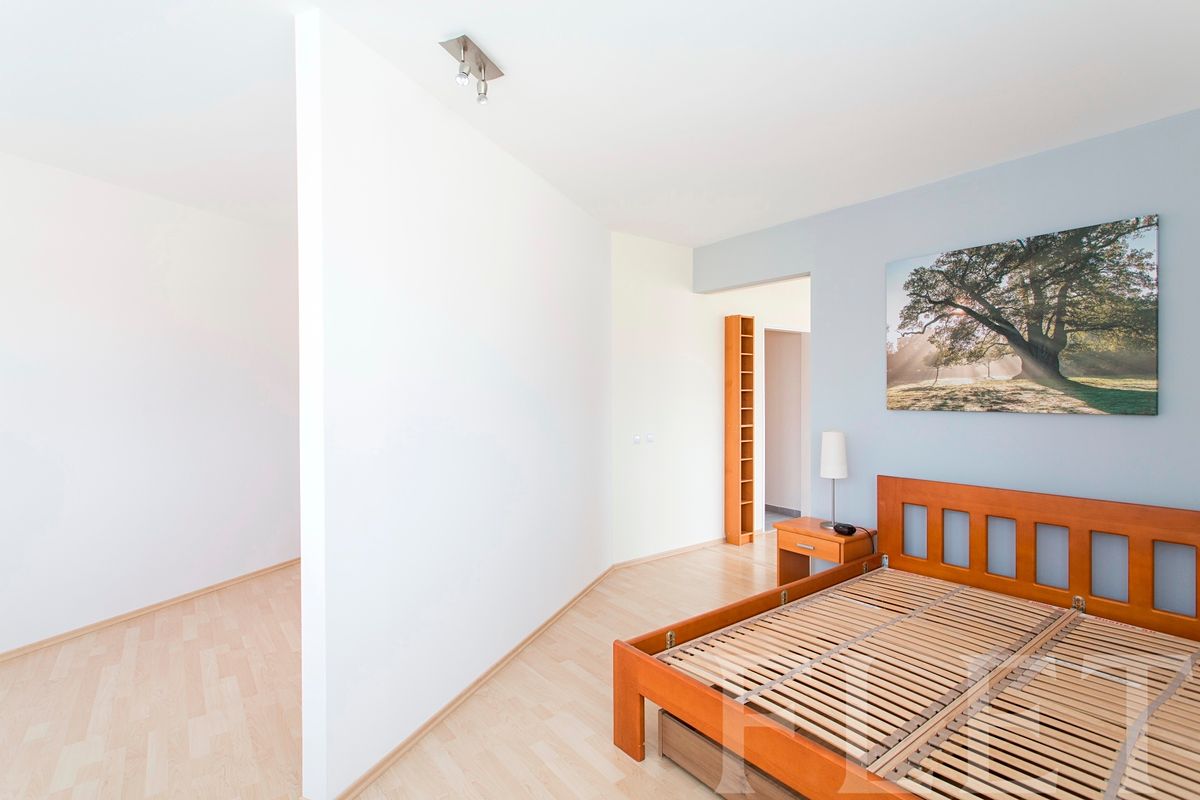 Pronájem bytu 2+kk 56 m² – fotografie 2
