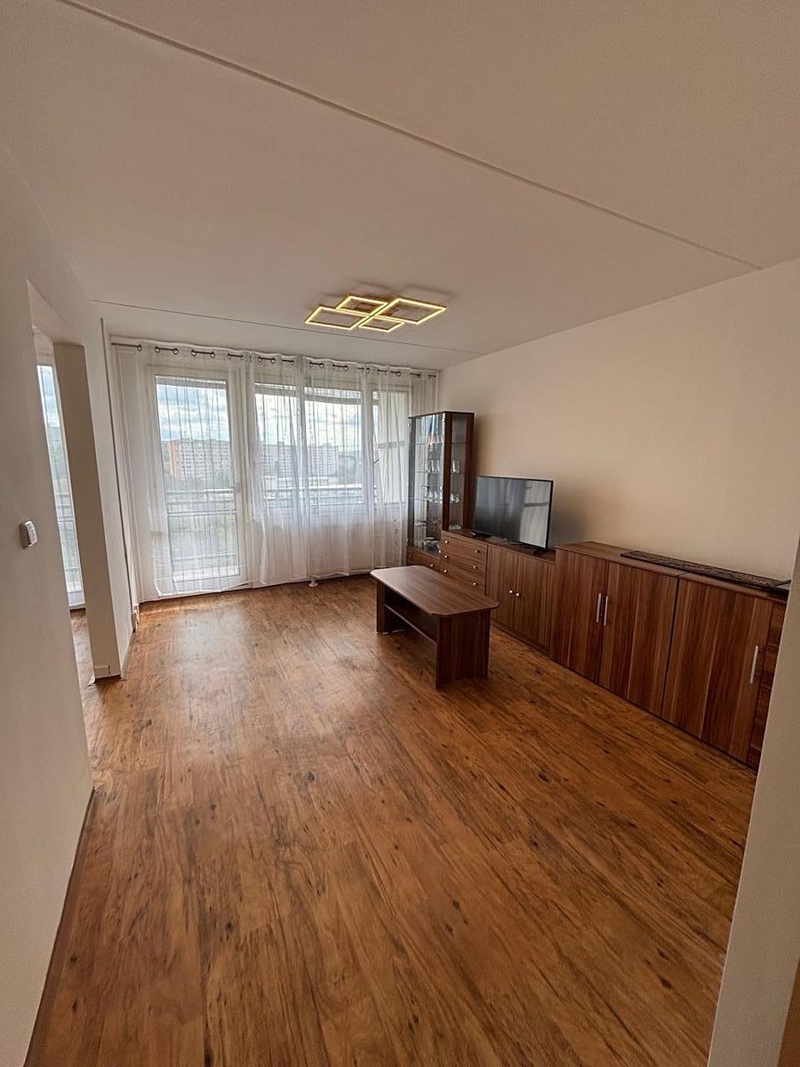 Pronájem bytu 2+kk 48 m² – fotografie 2