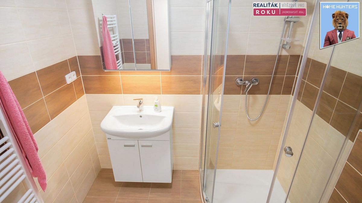 Pronájem bytu 1+kk 38 m² – fotografie 4