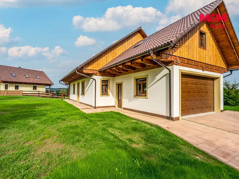 Prodej rodinného domu 221 m², pozemek 1199 m², Trhový Štěpánov – náhled fotky 2