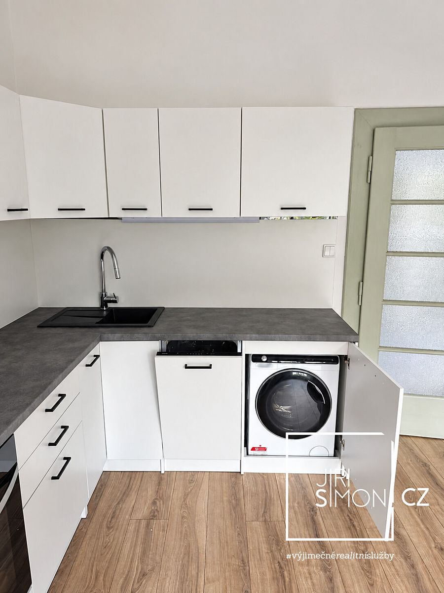 Pronájem bytu 2+kk 40 m² – fotografie 3