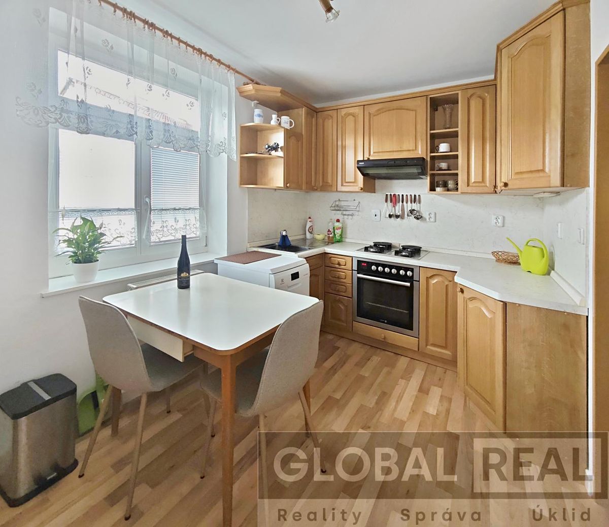Pronájem bytu 2+1 54 m² – fotografie 2