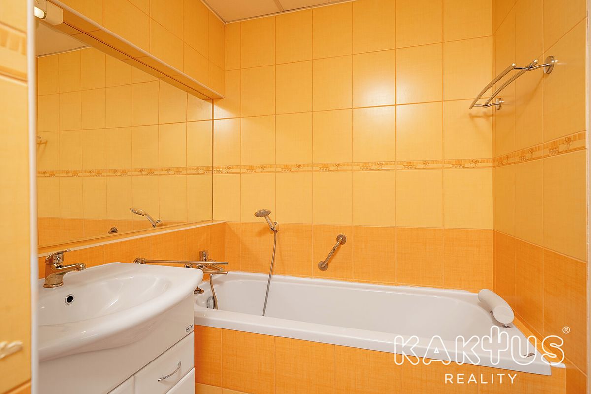 Pronájem bytu 3+1 71 m² – fotografie 2