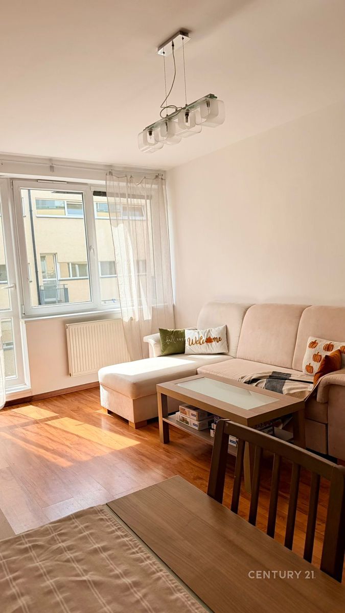Pronájem bytu 2+kk 50 m² – fotografie 3