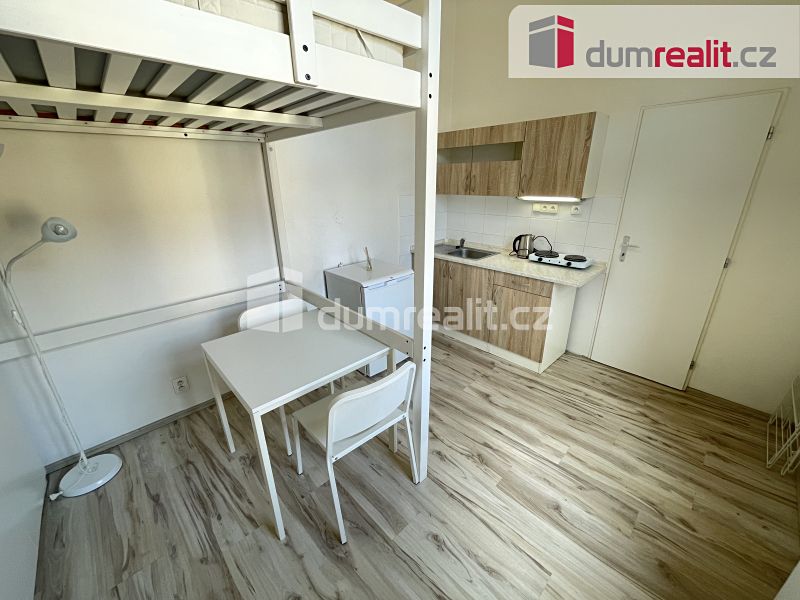 Pronájem bytu 1+kk 25 m² – fotografie 2