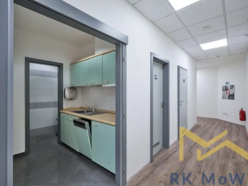 Pronájem kanceláře 161 m², Praha – náhled fotky 2