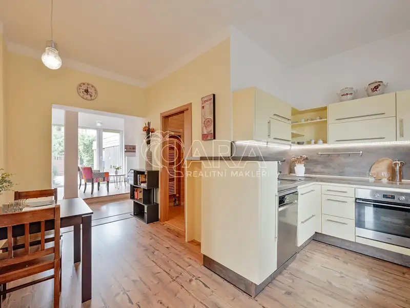 Prodej rodinného domu 184 m², pozemek 577 m², Soběslav – náhled fotky 3