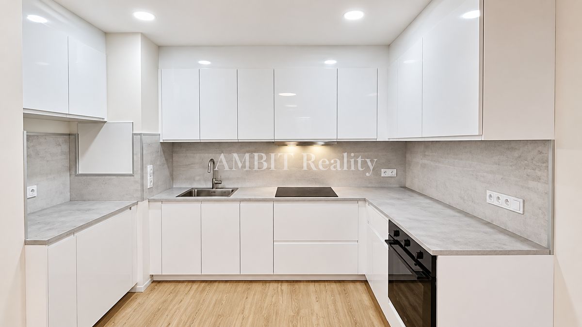 Pronájem bytu 3+kk 67 m²