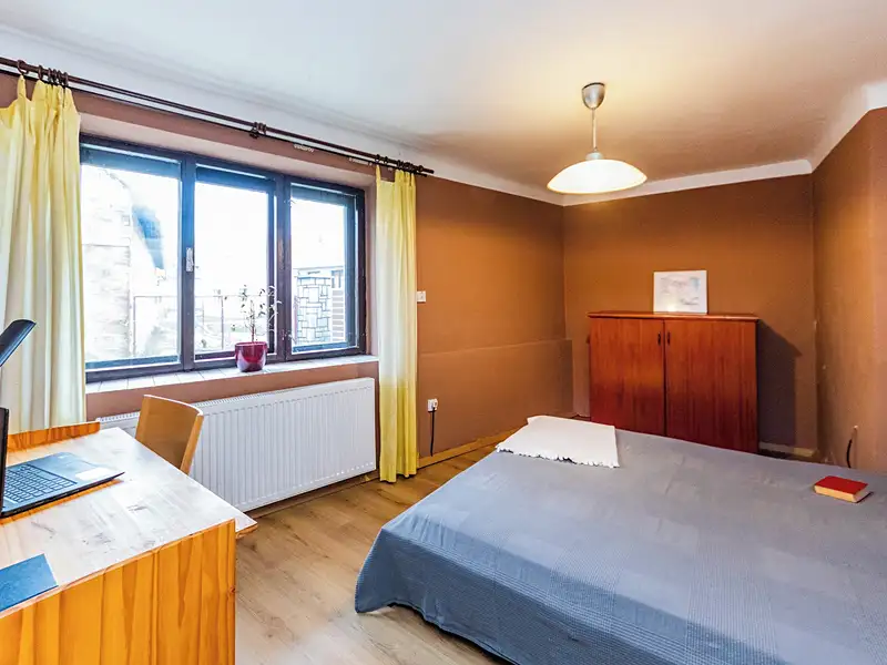 Prodej vícegeneračního domu 552 m², pozemek 608 m², Nový Knín – náhled fotky 3