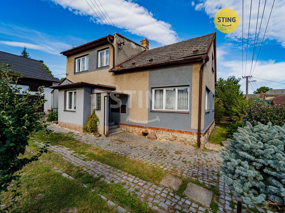Prodej rodinného domu 140 m², pozemek 704 m², Holasovice – fotka 1 z 3